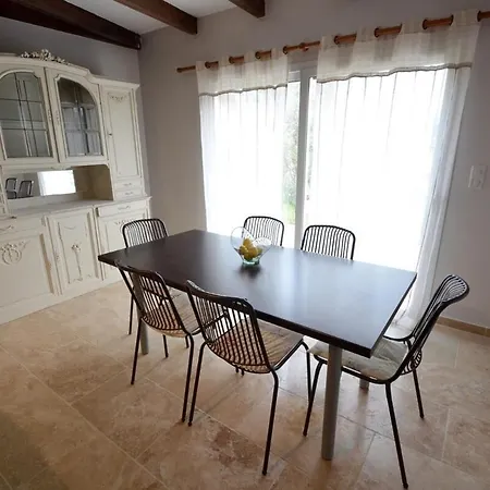 Maison Centre Florent بيت للعطل *